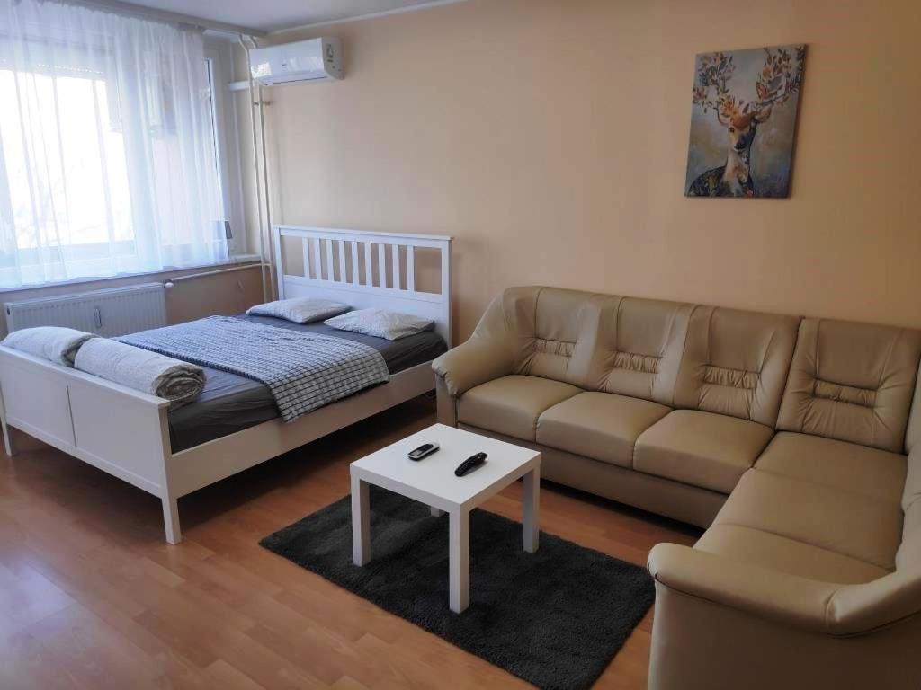 Kölcsey Apartman Daire Szekszárd Dış mekan fotoğraf